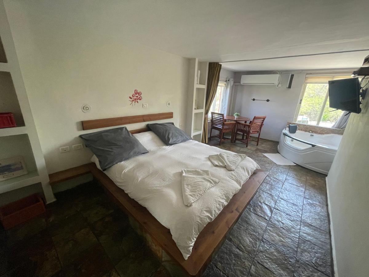 Gross Nofesh And Spa Guesthouse ベート・ヒッレール エクステリア 写真